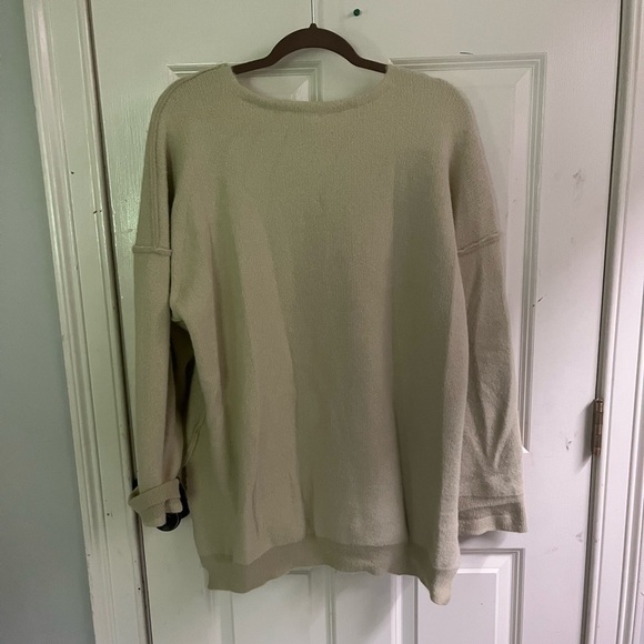 Free People Oversized Sweater - Picture 4 of 4
